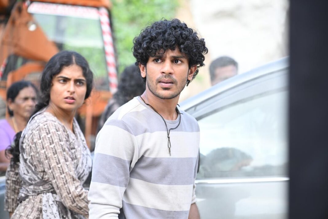 മുറയിലെ അനന്ദു എന്ന കഥാപാത്രമായി തകർത്തഭിനയിച്ച് ആദ്യ മലയാള ചിത്രത്തിൽ പ്രേക്ഷകരുടെ കൈയടി നേടി ഹൃദു ഹാറൂൺ